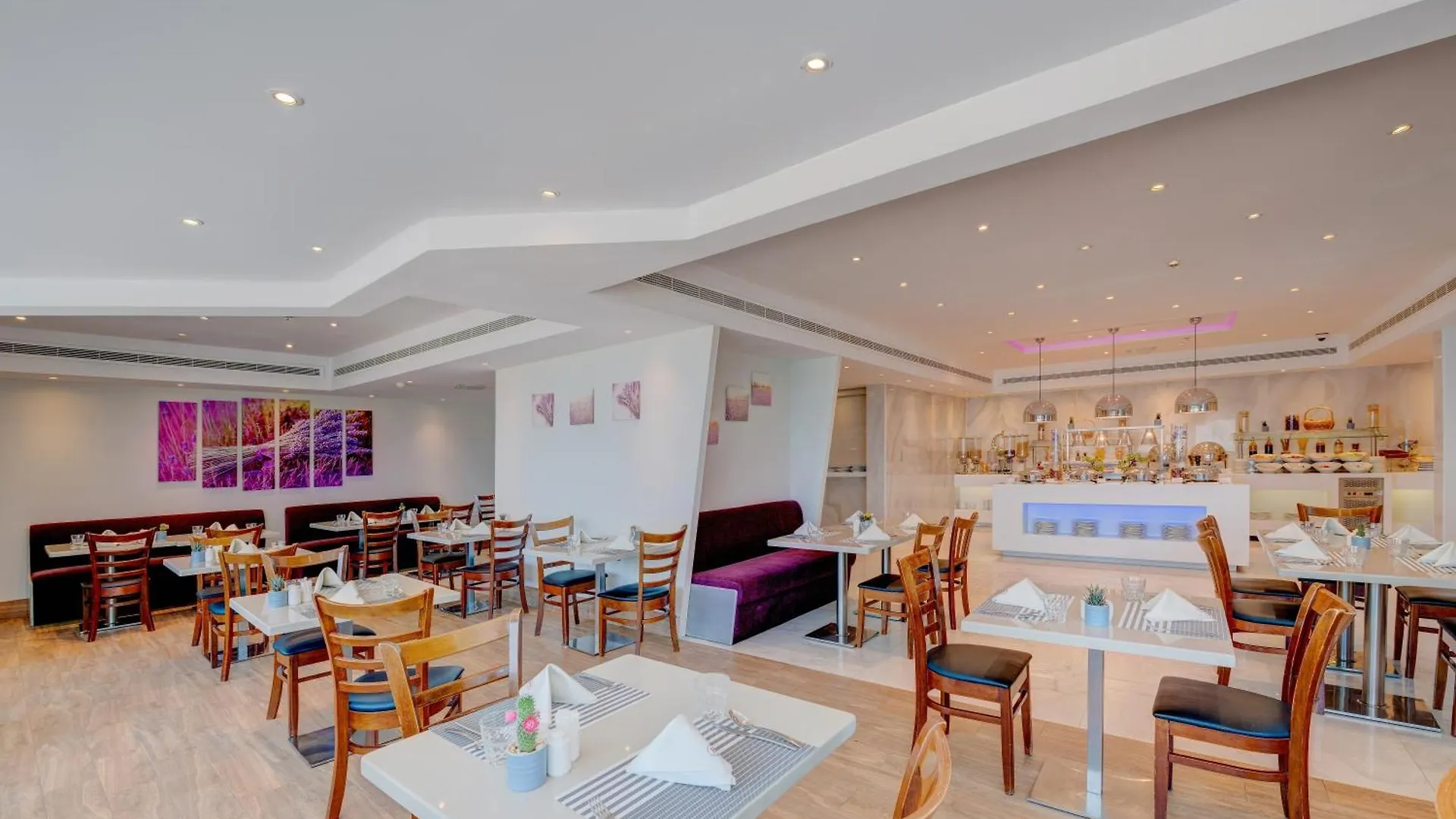 Hawthorn Extended Stay By Wyndham Abu Dhabi City Center 4*,  United Arab Emirates