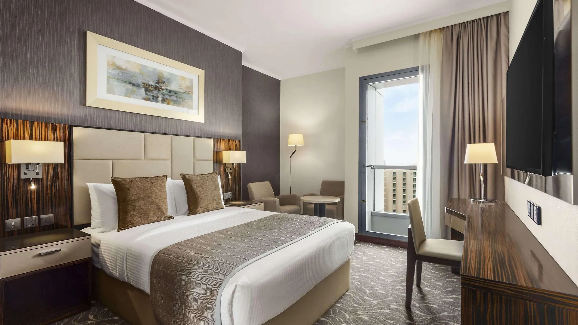 Hawthorn Extended Stay By Wyndham Abu Dhabi City Center 4*,