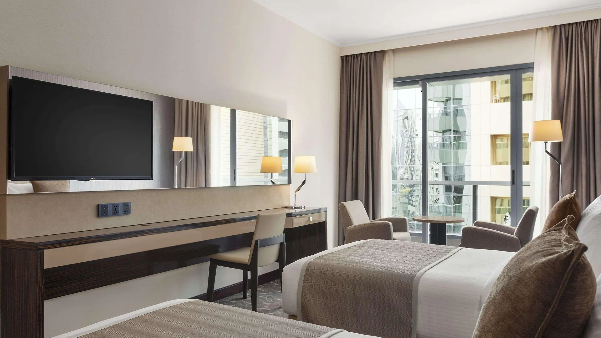 Hawthorn Extended Stay By Wyndham Abu Dhabi City Center 4*,